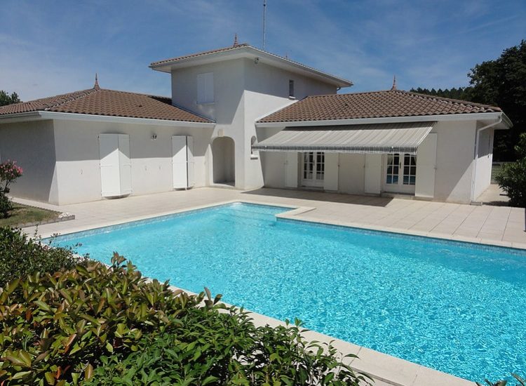 Maison sur 1400 m² de terrain