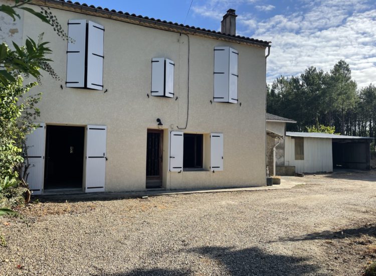 Maison mitoyenne de 150 m²