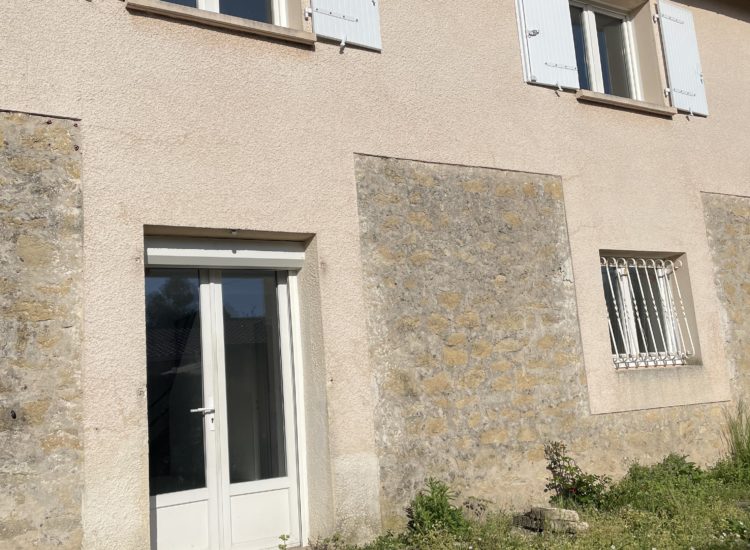 Maison en pierre de 122 m²